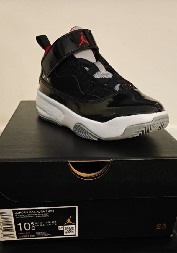 Jordan Max Aura Size 10 - Image 4