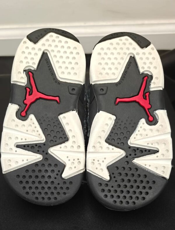Jordan 7 Size 4 - Image 3